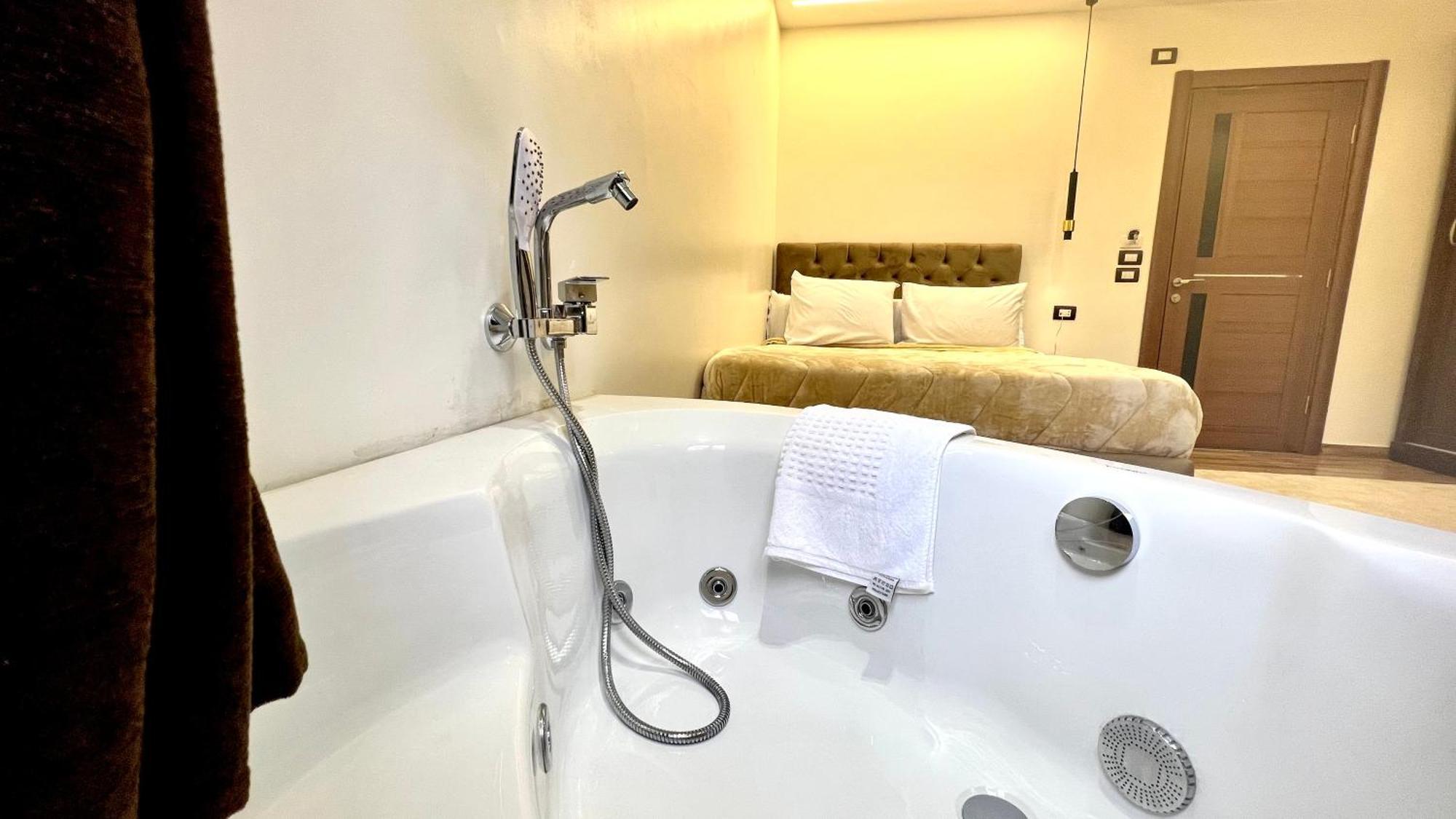 White Pyramids Inn Nazlat as Sammān Екстериор снимка